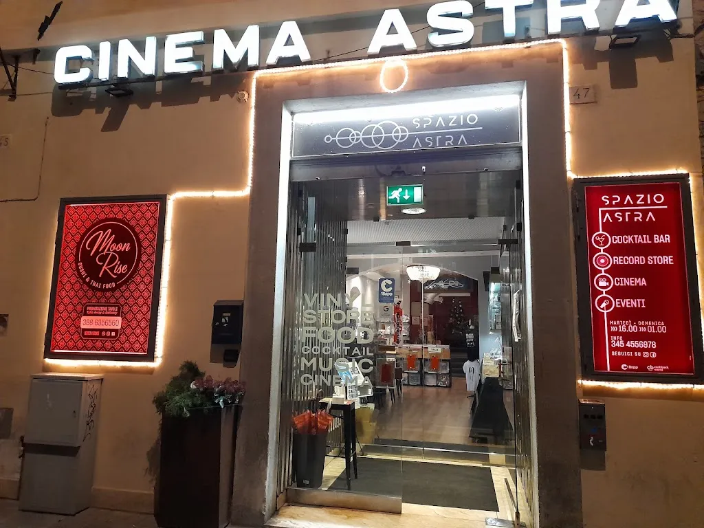 MoonRise Restaurant restaurant in Foligno