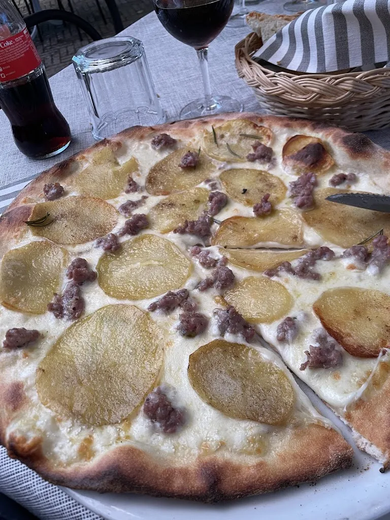 Nicola Betts_Oasi Villaggio_Marsciano_review