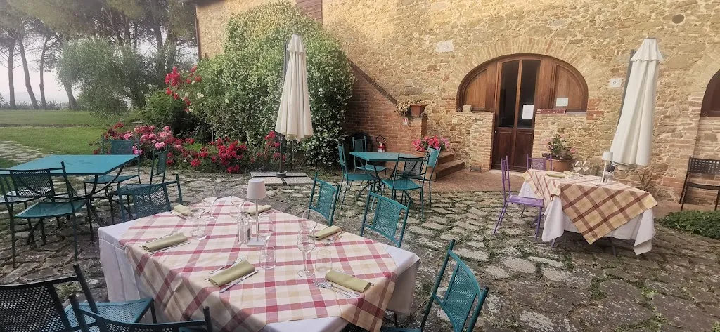 Osteria di Castello Monticelli restaurant in Marsciano