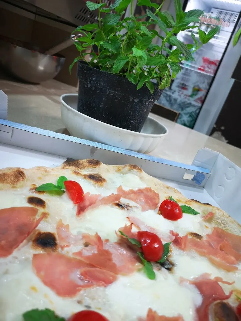 Menu_Kangaroo 2.0 Pizze Pucce & more_Noicattaro_image_8