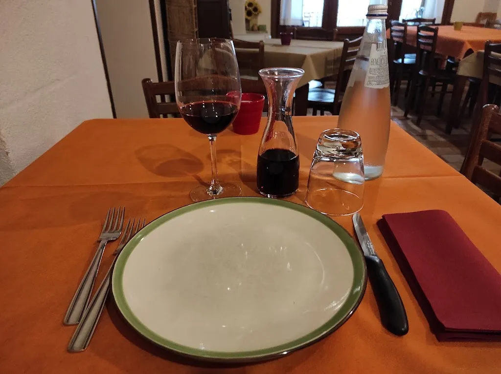 Decio Biavati_Osteria Clementina_Monte Grimano_avis