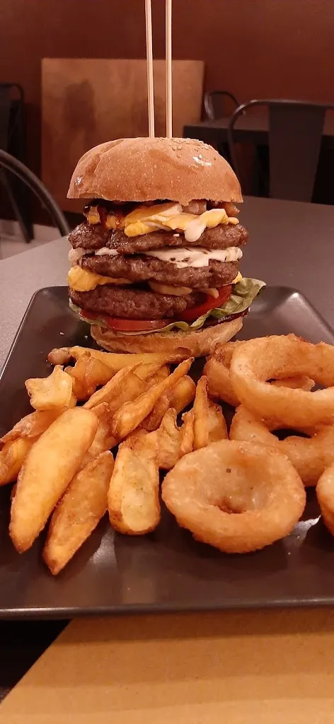 Samuele Chiavini_Gargotta Burger & Pinsa_Gualdo Tadino_review