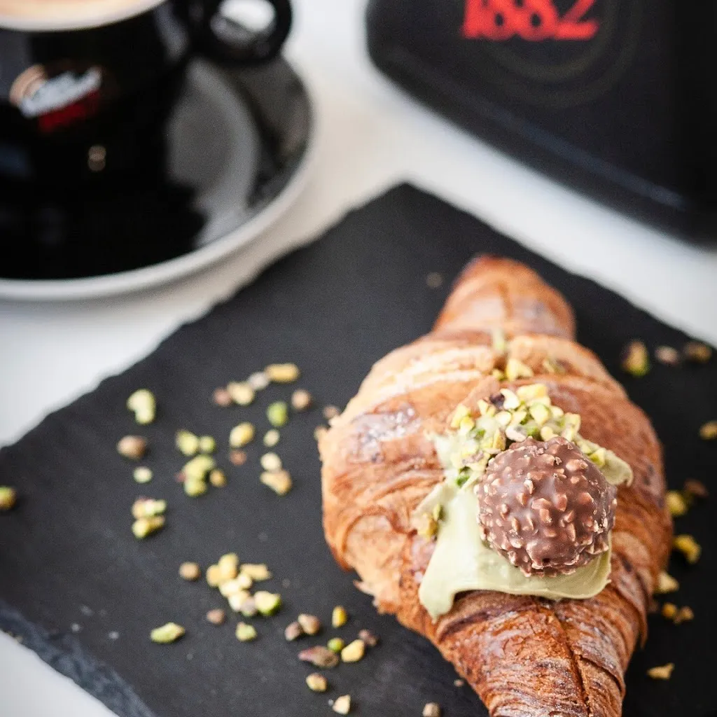 Dali' Coffee and Drinks_Noicattaro_slider_image_1