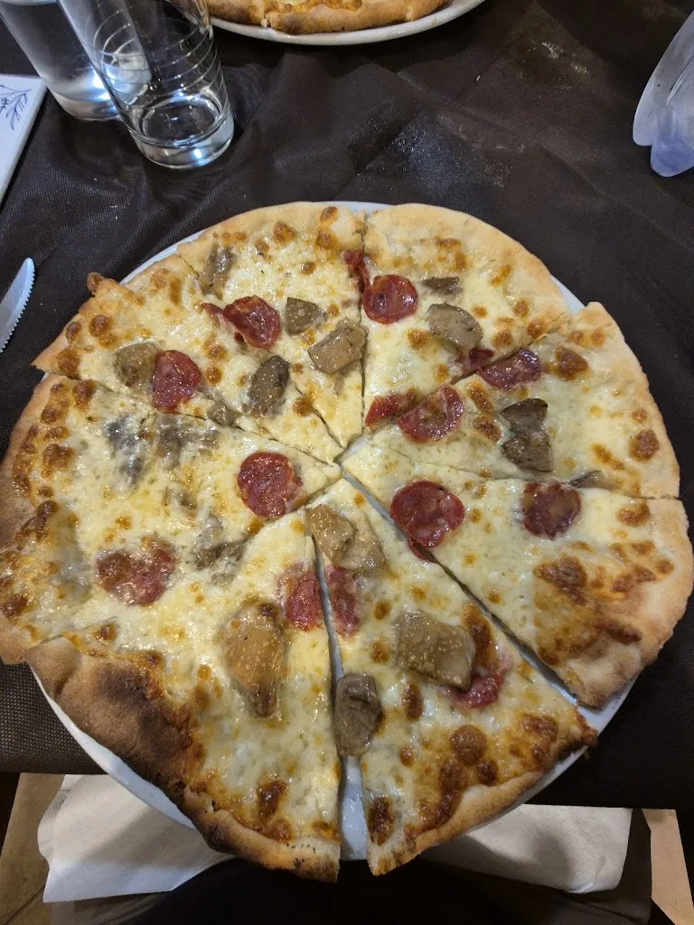 Eric_Pizzeria-Trattoria Blue Garden_Gualdo Tadino_review