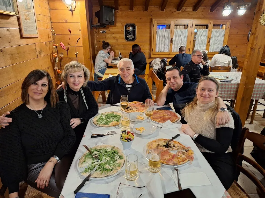 Pizzeria lo Chalet_Gualdo Tadino_slider_image_3