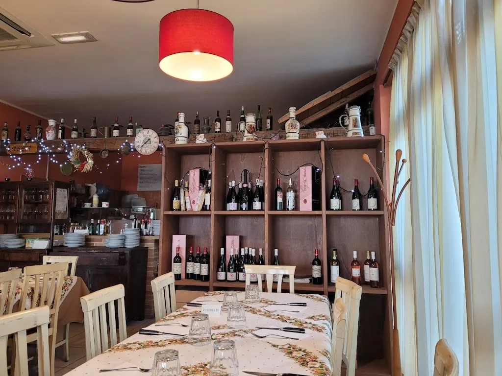 Osteria La Cueva restaurant in Montecchio