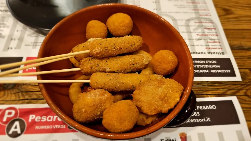 Menu_Quadro Pizza & Beer_Montecchio_image_9