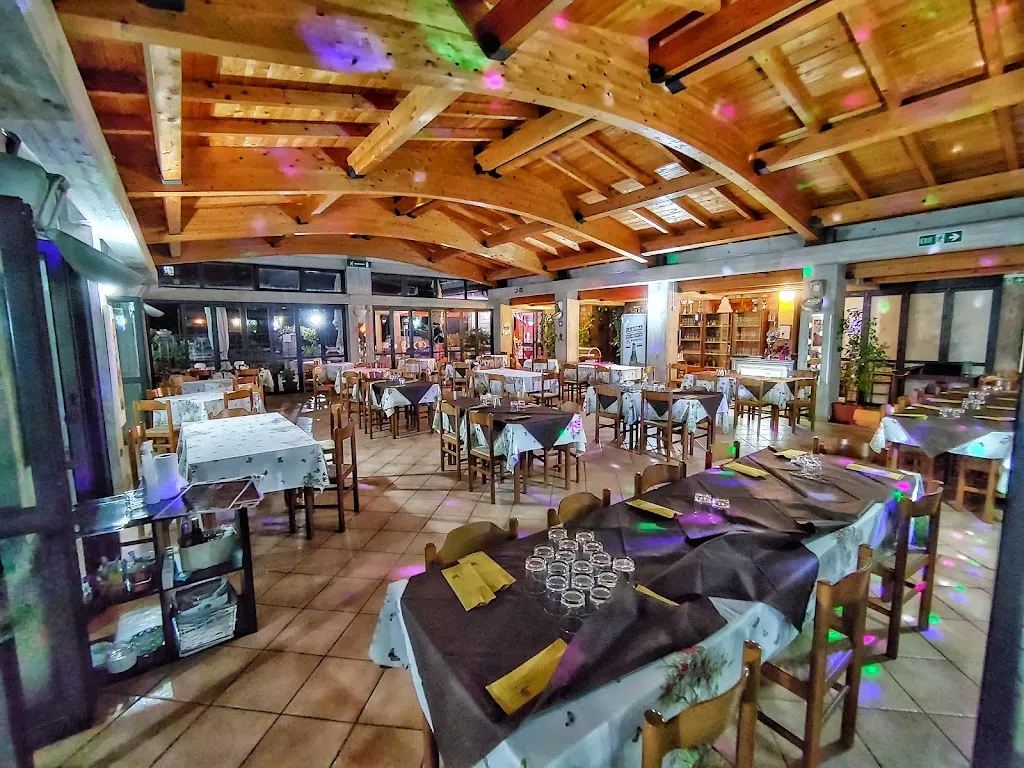 Bar Pizzeria Collage restaurant in Montefranco