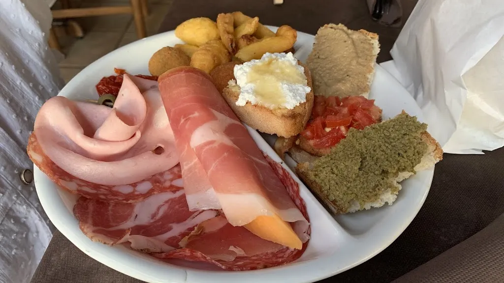 Bar Pizzeria Collage_Montefranco_slider_image_3