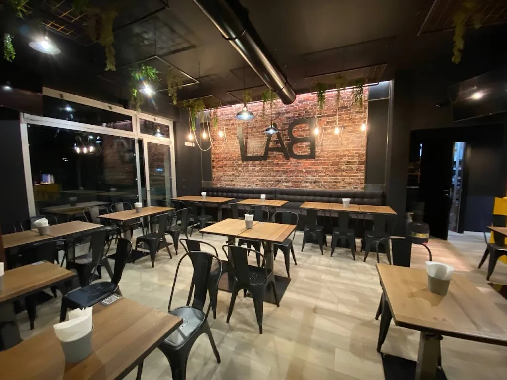 LAB - L'Ardito Birraio restaurant in Noicattaro