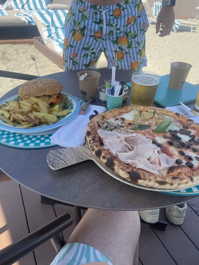 Mechi Mechi_Victoria Beach Menaggio_Meggiano_review