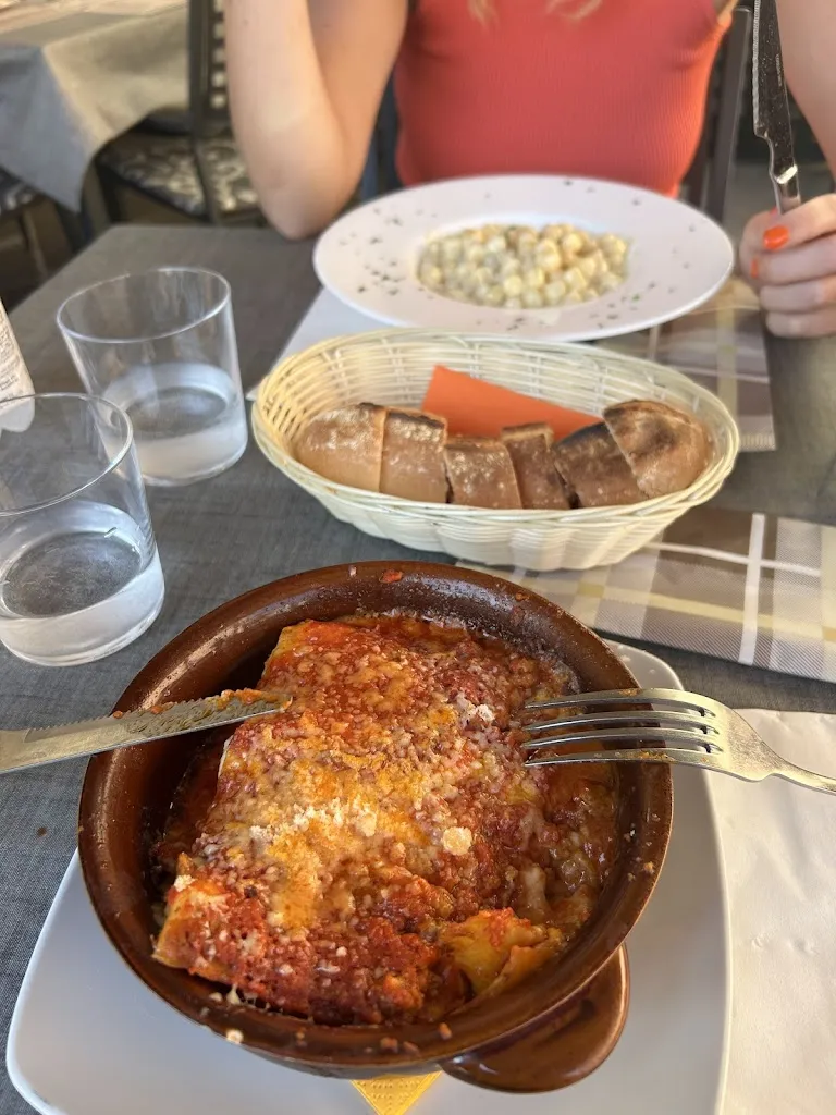 La Piazzetta_Meggiano_slider_image_3