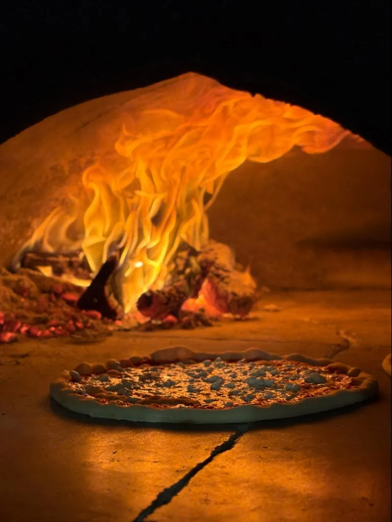 Pizzeria della grazia d’asporto e domicilio_Noicattaro_slider_image_2