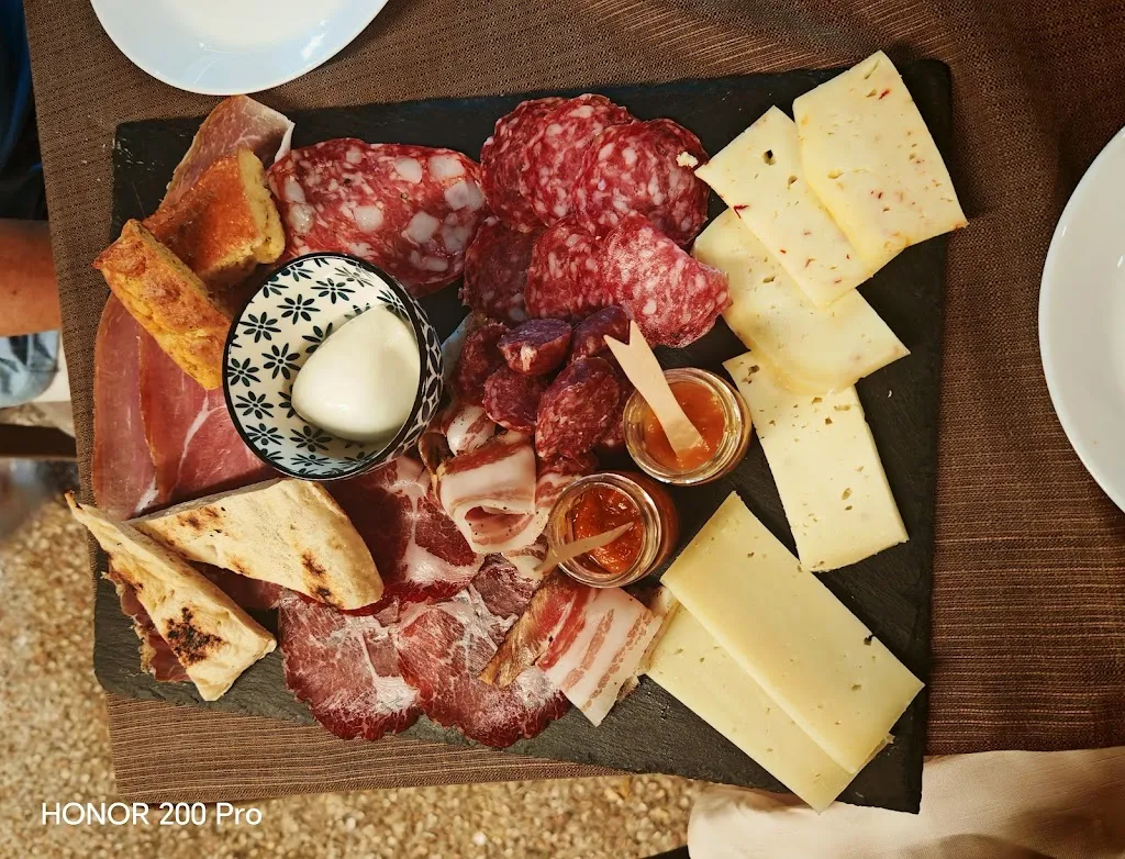 Osteria Le Stelline Montefalco_Montefalco_slider_image_3