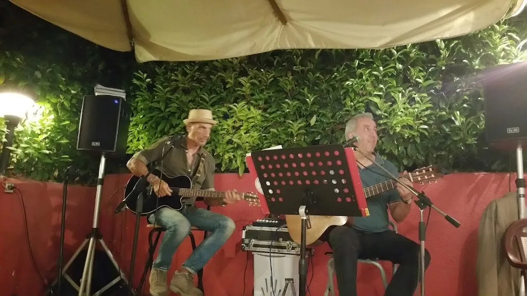 La Grotta Rossa_Montefalco_slider_image_3