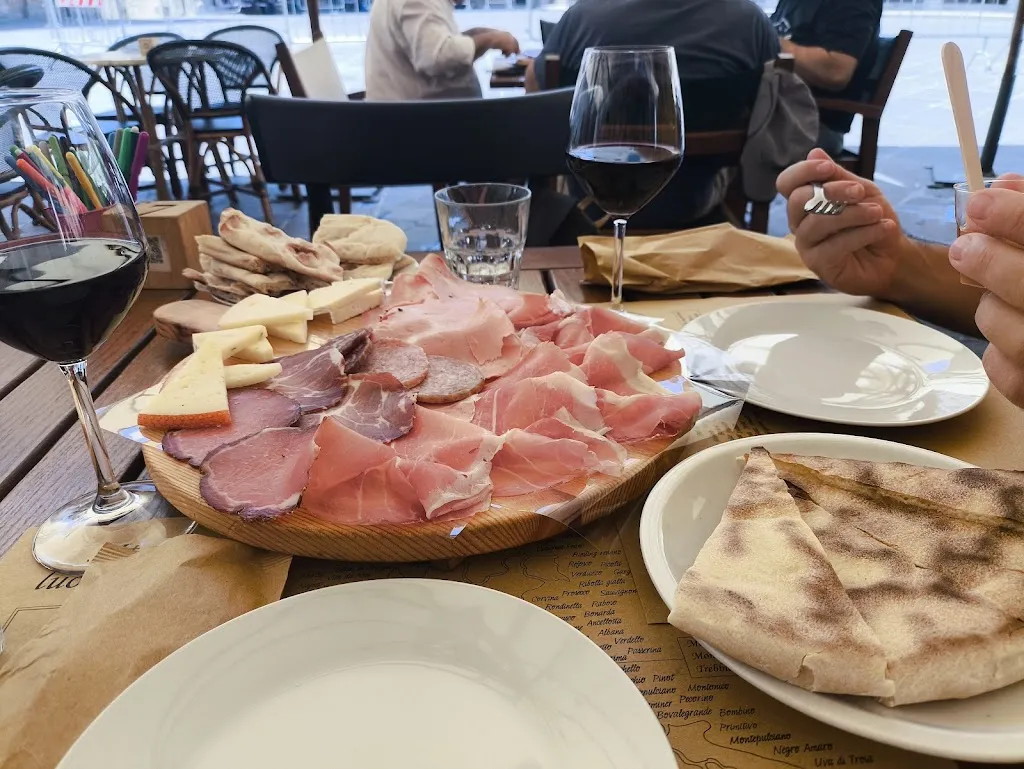 Antica Alimentari da Biagilia e Belardino_Montefalco_slider_image_3