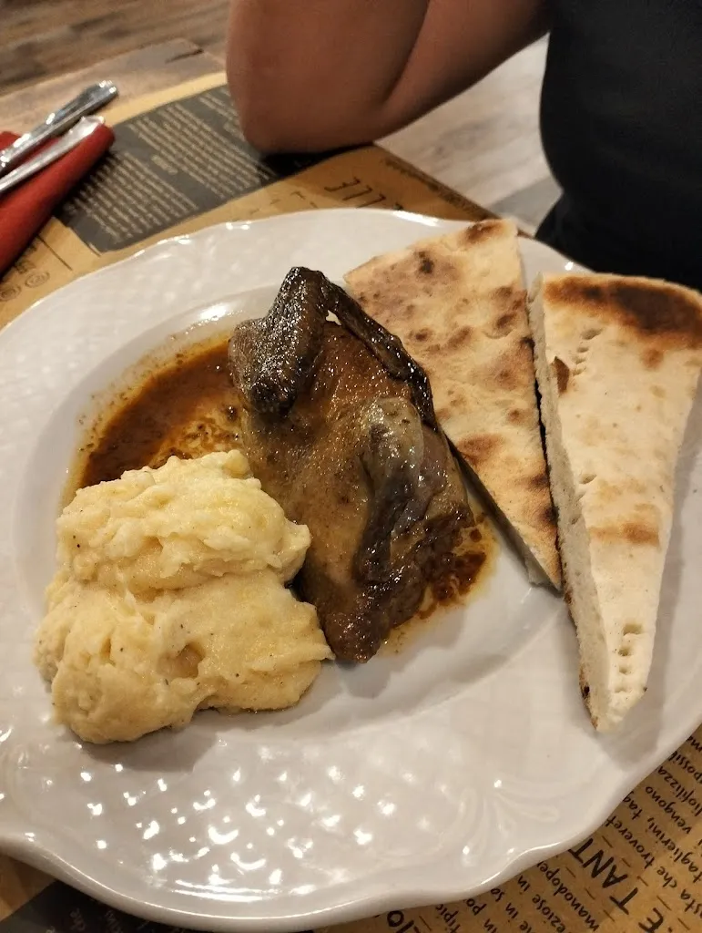 Don Sta_Pian Delle Stelle Crescia sotto ‘l foco, Ristorante, Pizzeria._Nocera Umbra_review