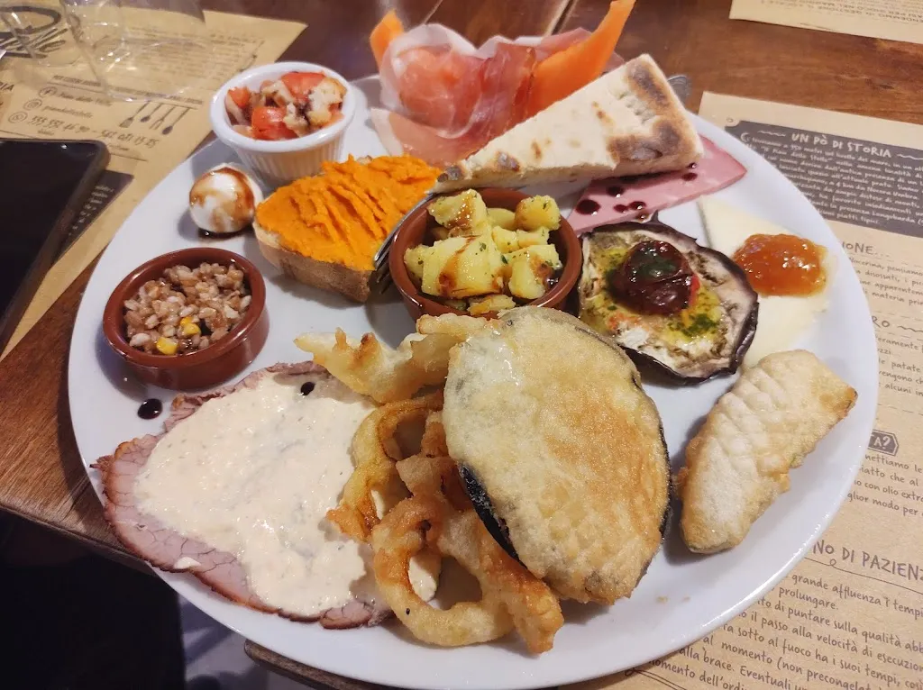 Pian Delle Stelle Crescia sotto ‘l foco, Ristorante, Pizzeria._Nocera Umbra_slider_image_2