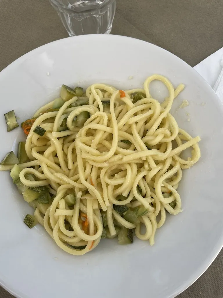 Gabriele Laudato_Vecchia Flaminia Pizzeria e Rosticceria_Nocera Umbra_review