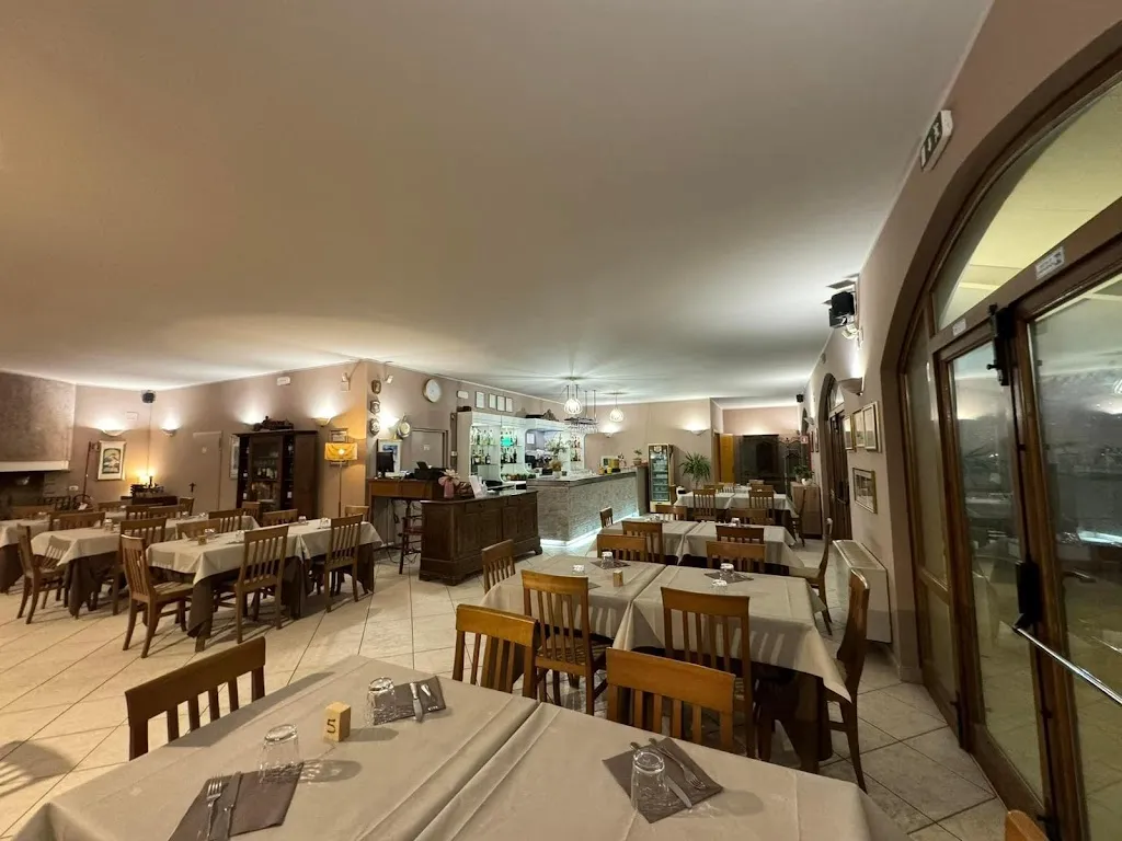 Ristorante Pizzeria Albergo Pennino di Buriani Cav. Rinaldo restaurant in Nocera Umbra