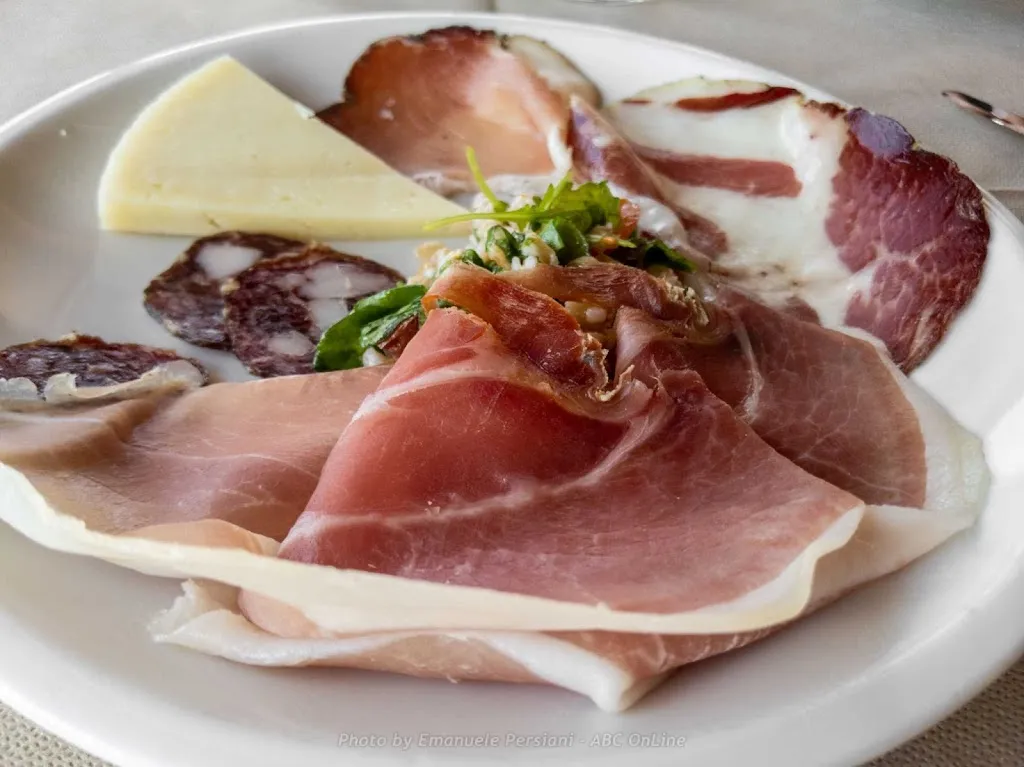 Menu_Restaurant La Tana dei Lupi_Norcia_image_1