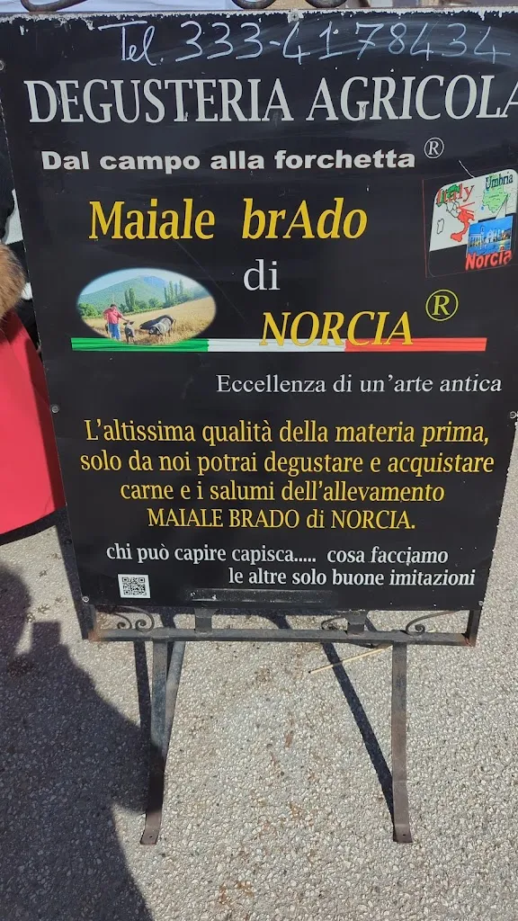 Degusteria agricola Maiale Brado di Norcia_Norcia_slider_image_3