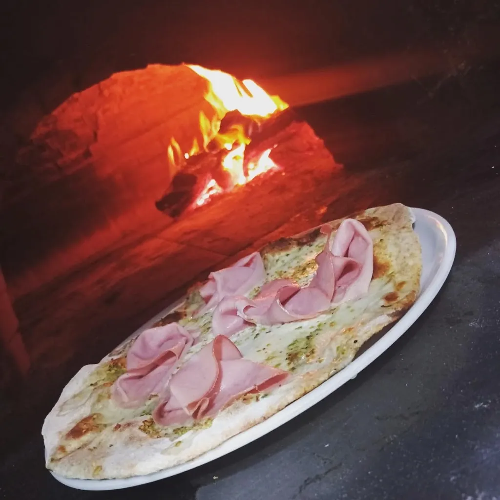 Pizzeria Speedy Parchitello_Noicattaro_slider_image_3