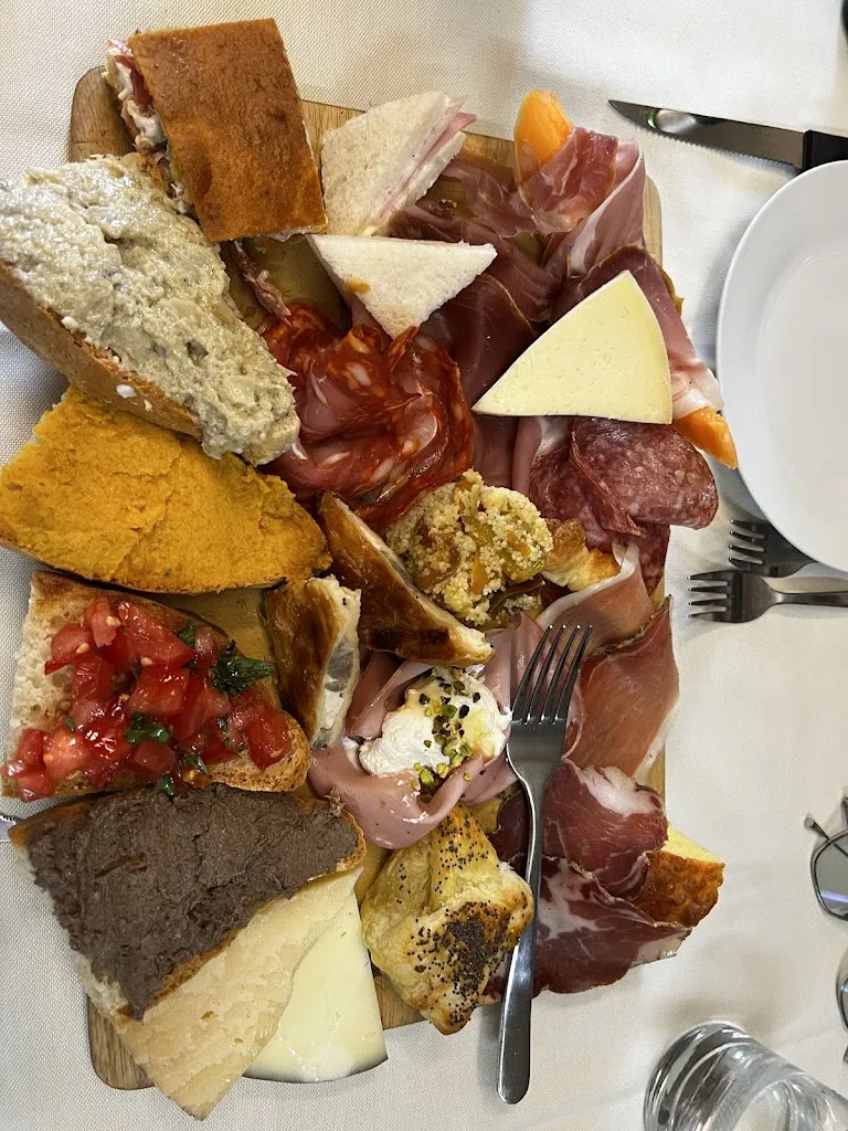 Julie Bienvenue_Trattoria Italia 61_Narni_review