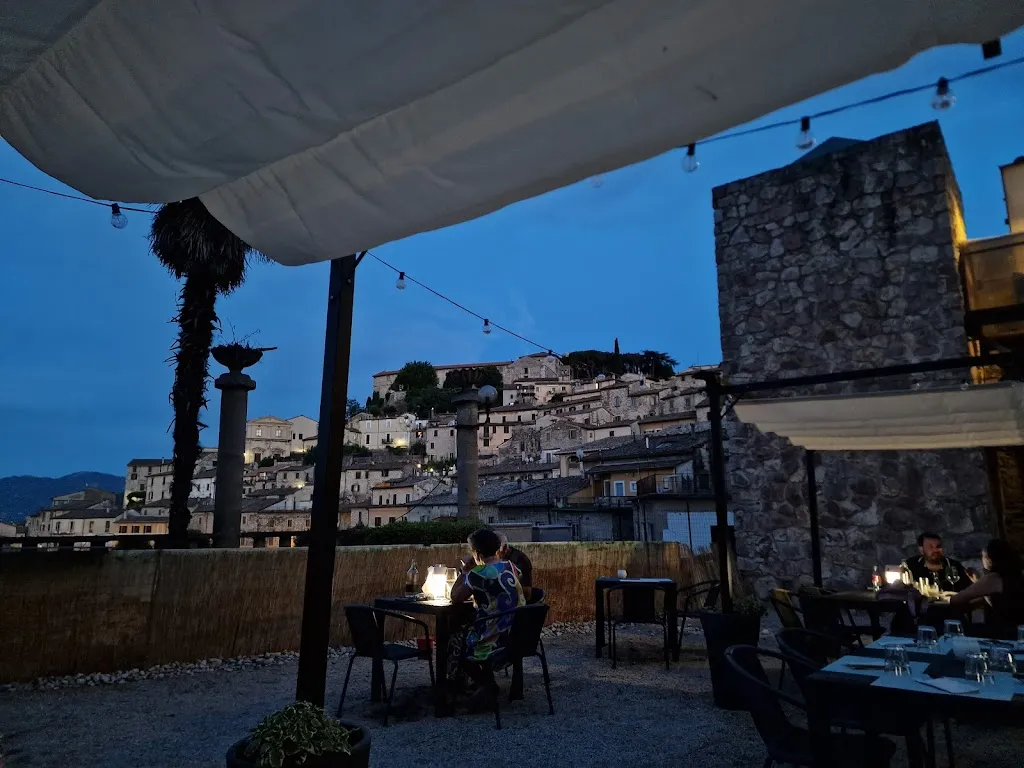 Teodora Zgavirdici_Ristorante Pizzeria 