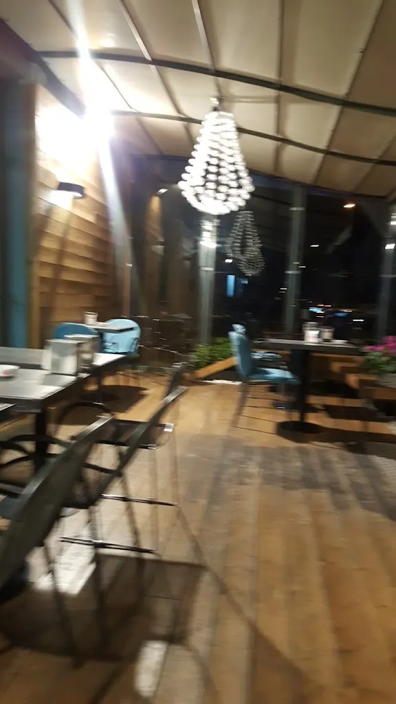 federica gitti_L'Isola_Narni Scalo_review