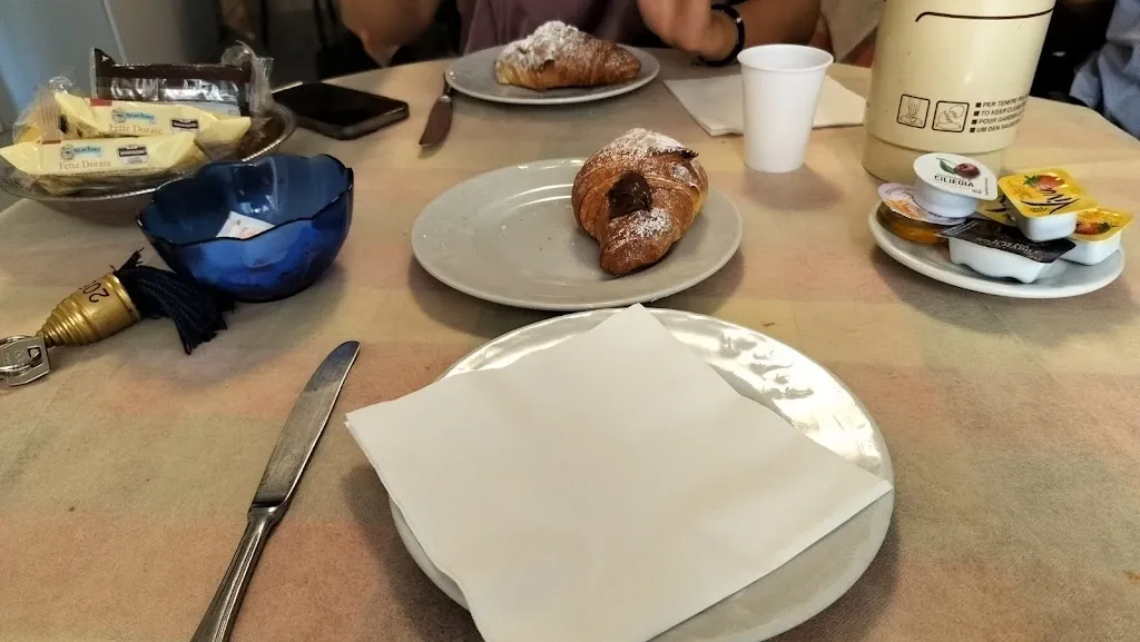 V. Renzo Panza_Hotel Narnia_Narni Scalo_recensione