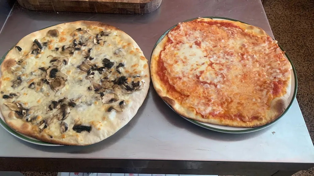 Pizzeria da max_Otricoli_slider_image_2