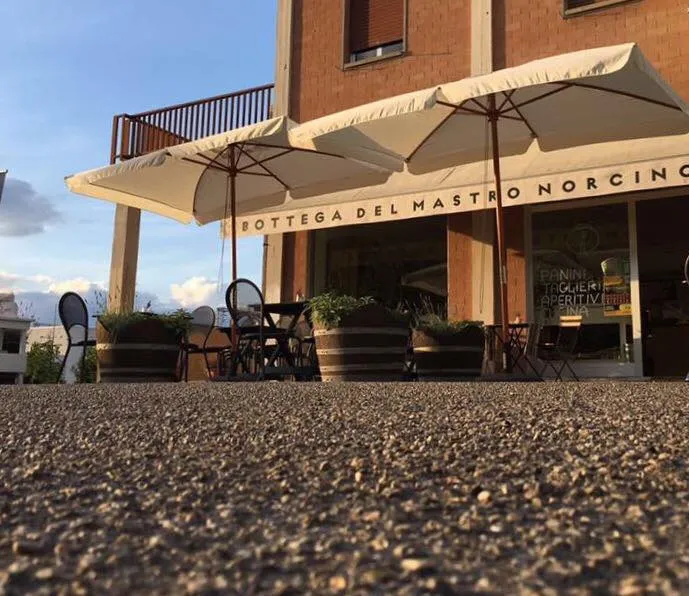 Bottega del Mastro Norcino_Orvieto Scalo_slider_image_3