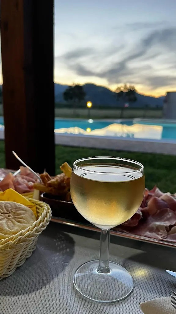 Francesca Buffa_La Scuderia dell'Antica Torre_Ponte Pattoli_review