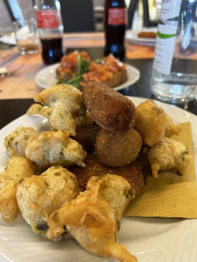 Jamilya Issa_Ristorante e pizzeria Parthenope_Ponte Felcino_review