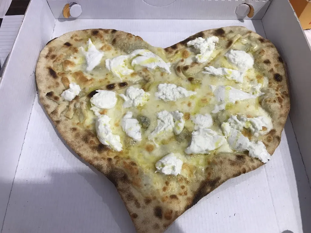 Dario's Pizza_Ponte Felcino_slider_image_2