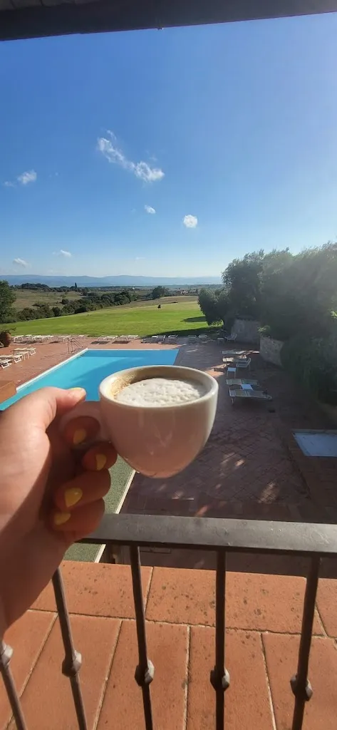 Joana K._Locanda Poggioleone|Hotel e Ristorante Lago Trasimeno_Pozzuolo_review