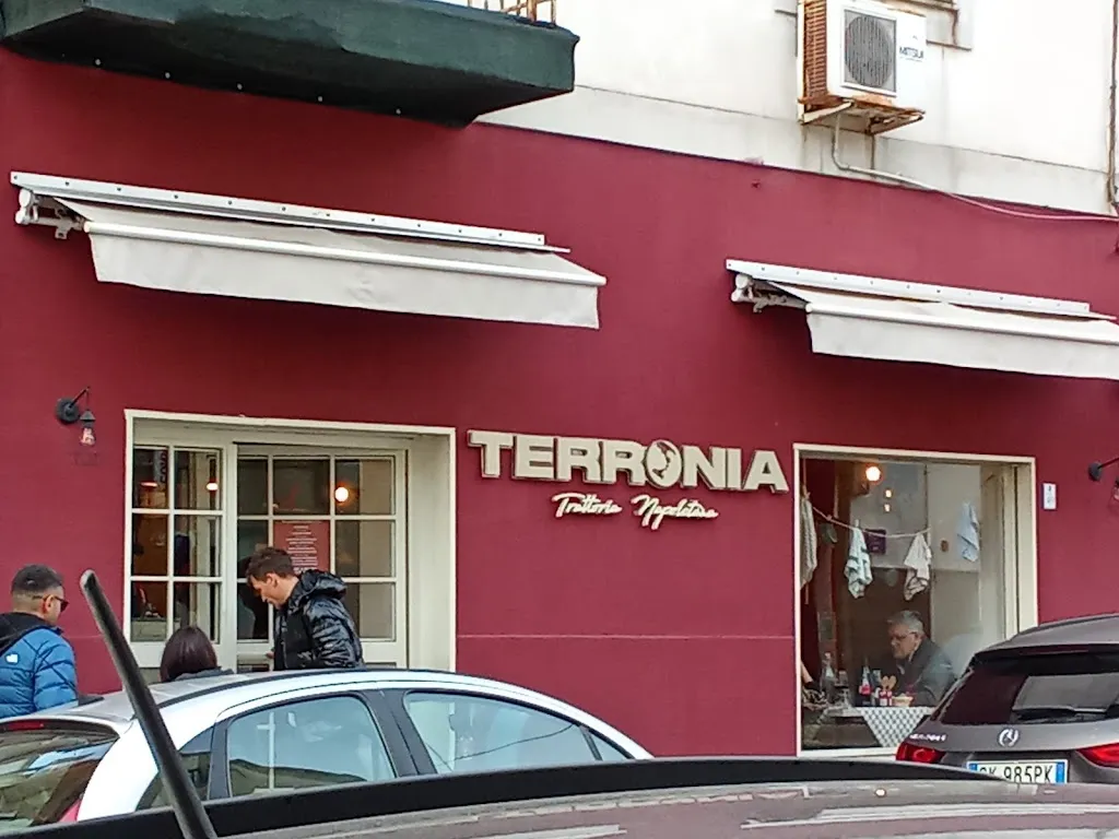 Terronia Trattoria Napoletana restaurant in Pozzuolo