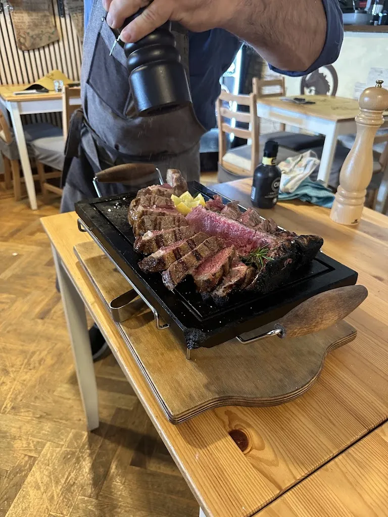 Dan Daniels_Osteria del Maremmano Bar_Passignano sul Trasimeno_review