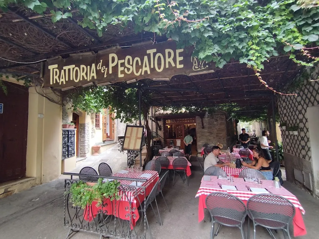 Hotel-Trattoria Del Pescatore Snc restaurant in Passignano sul Trasimeno