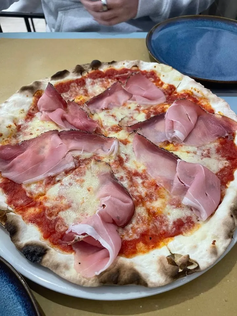 Alejandro G_Il Vicolo pizzeria bistrot_San Gemini_review