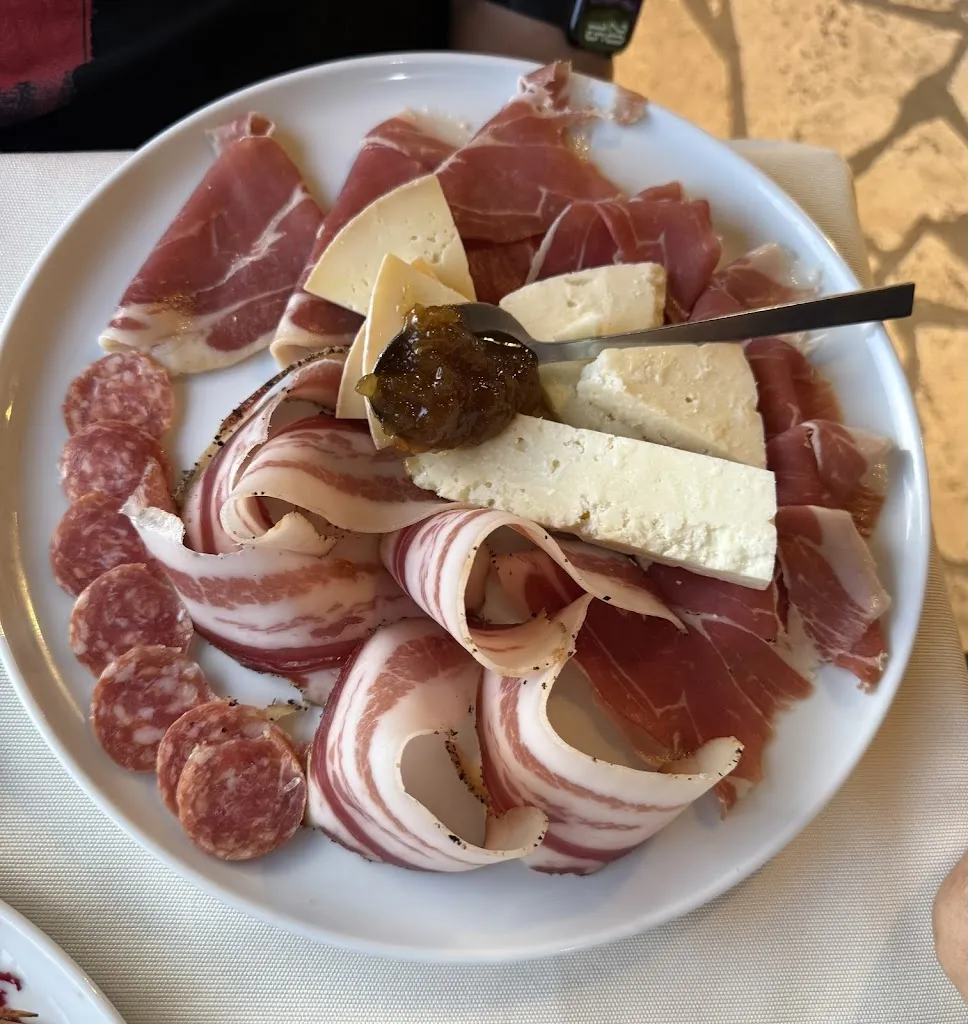 Monica Di Gangi_OlyaS_Castel di Sangro_recensione