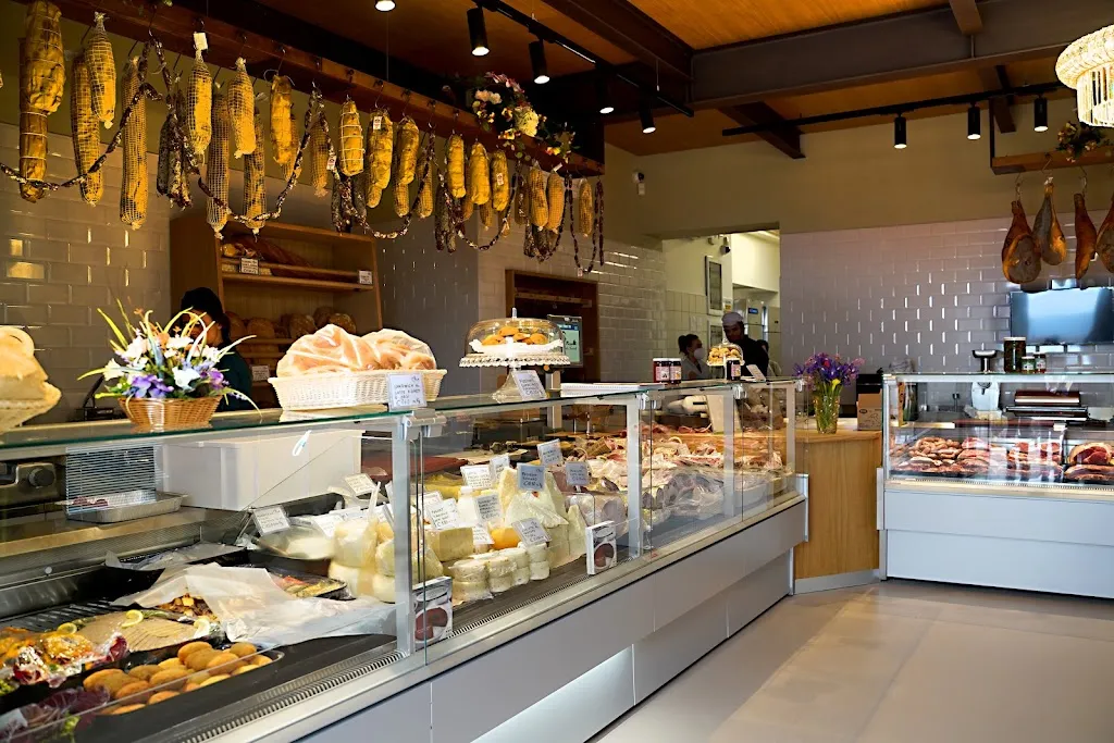 SORELLE FARINELLI SRL restaurant in San Gemini