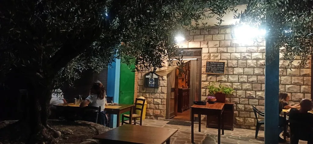 Osteria Del Cacciatore Di Chiocci Nicola_San Martino in Trignano_slider_image_1