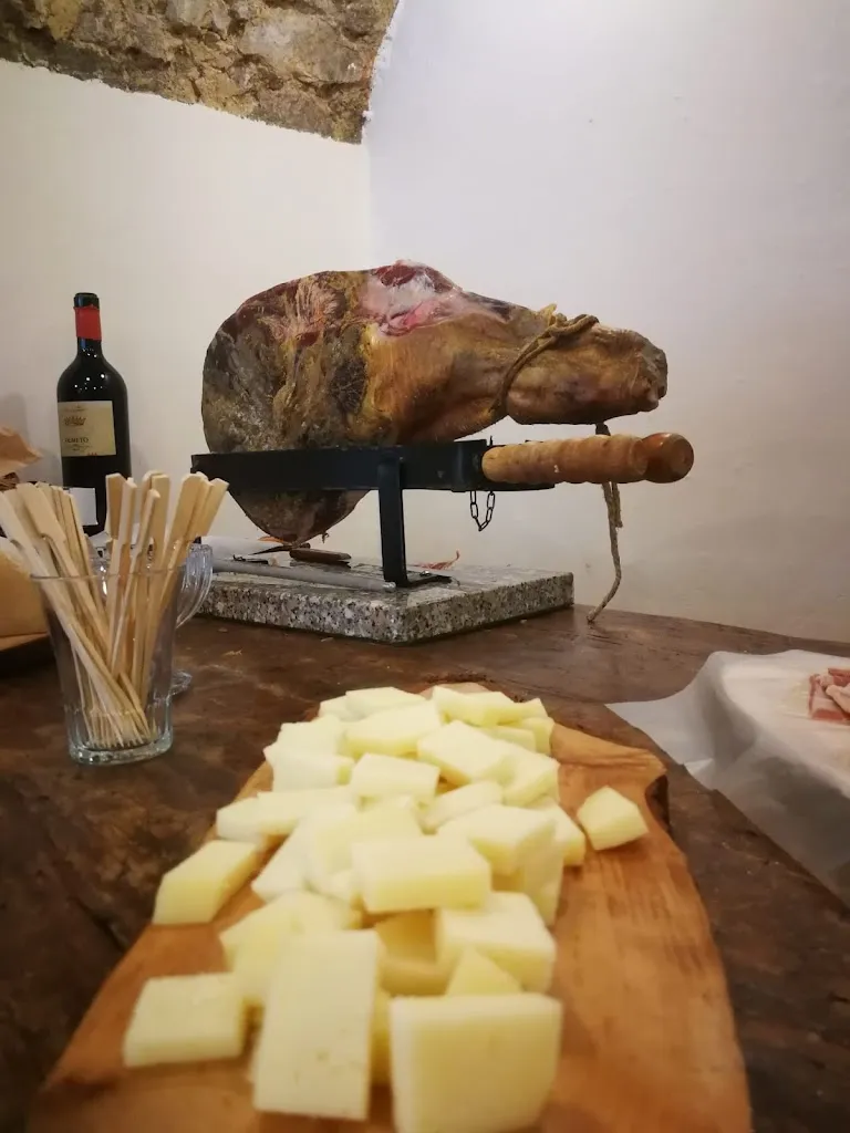 Antico Grottino_Scheggino_slider_image_3