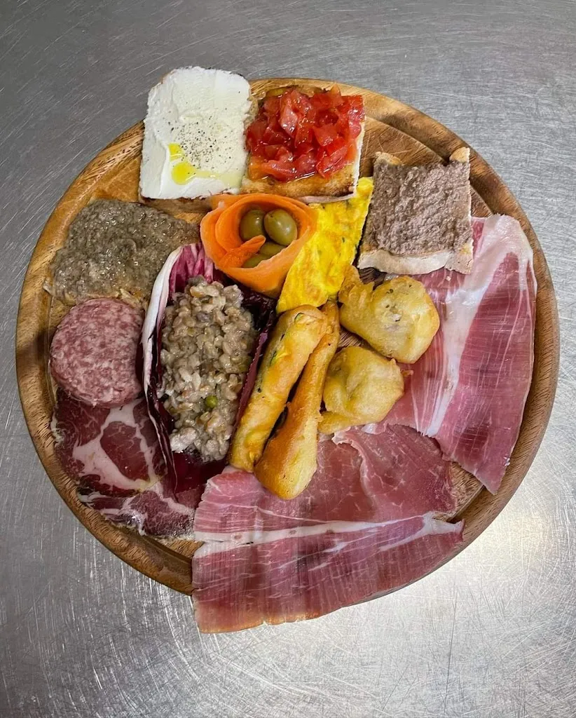 Del Ponte - Ristorante_Scheggino_slider_image_3