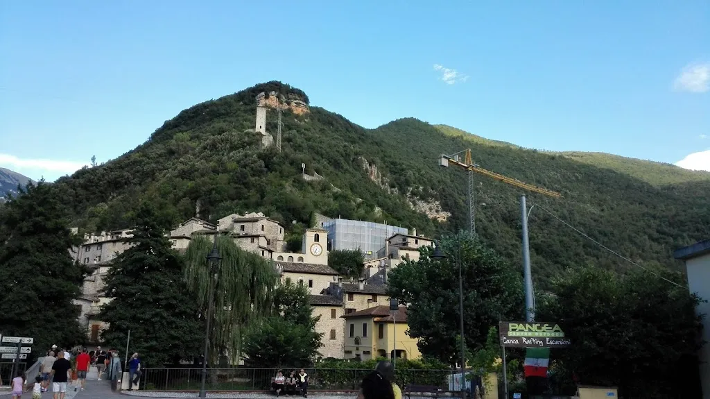 La Sgrinfia_Scheggino_slider_image_3