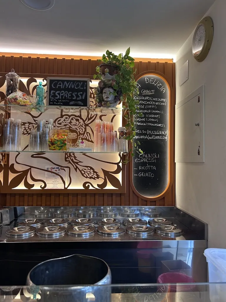 La Delizia Gelateria_Sferracavallo_slider_image_3