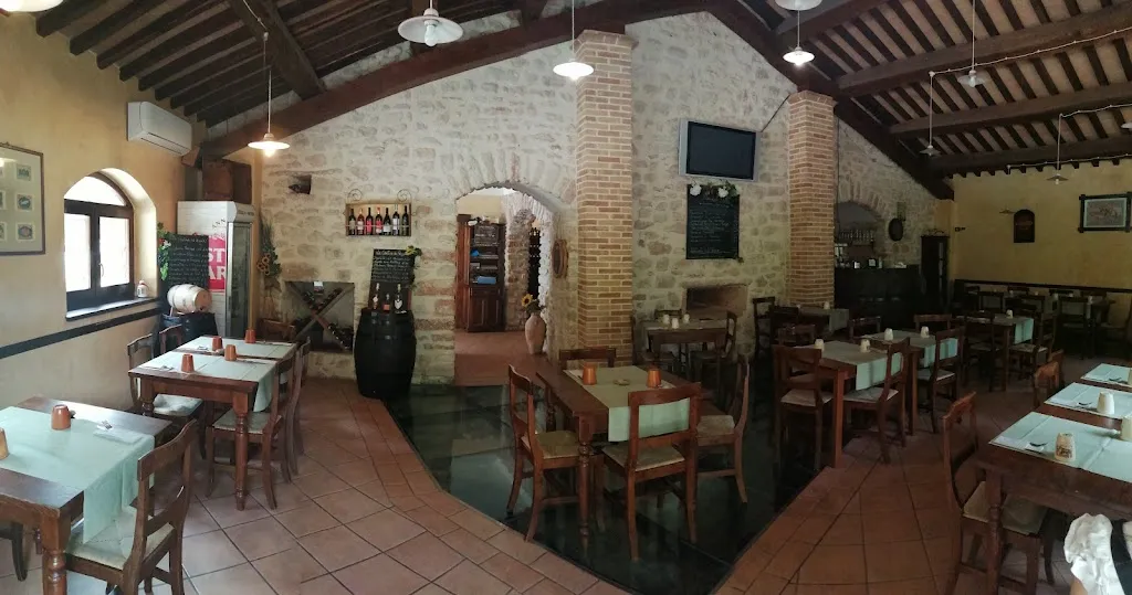 Loch Ness restaurant in Sellano