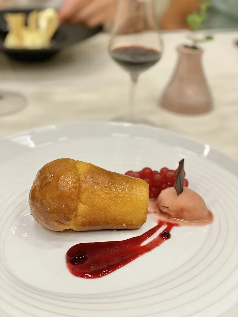 Fabio_La Casa Rosa_Sellano_review